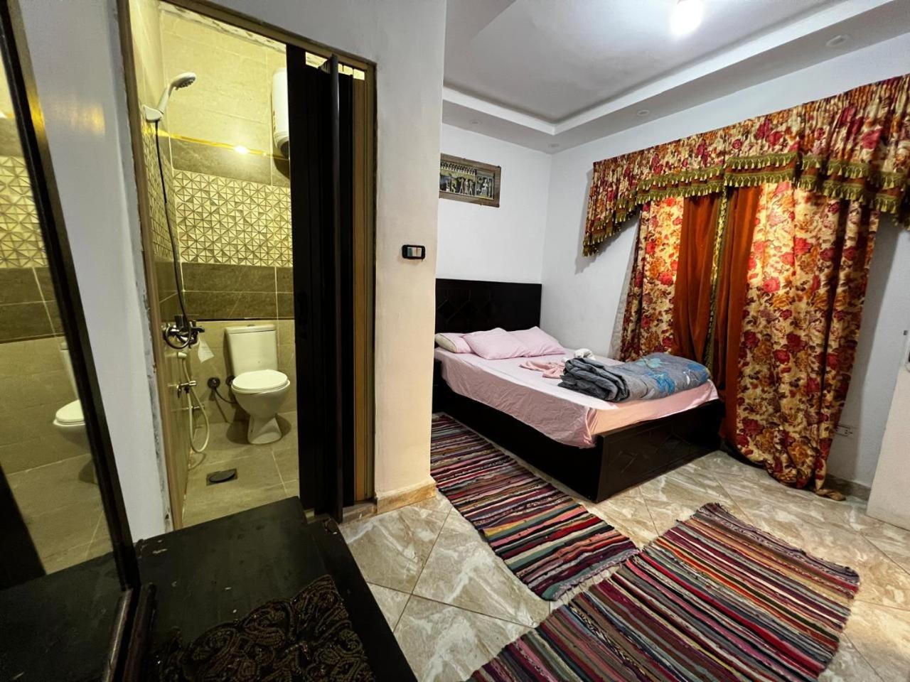 Jana Pyramids View In 3 Bed & Breakfast Kafrat al Jabal ภายนอก รูปภาพ