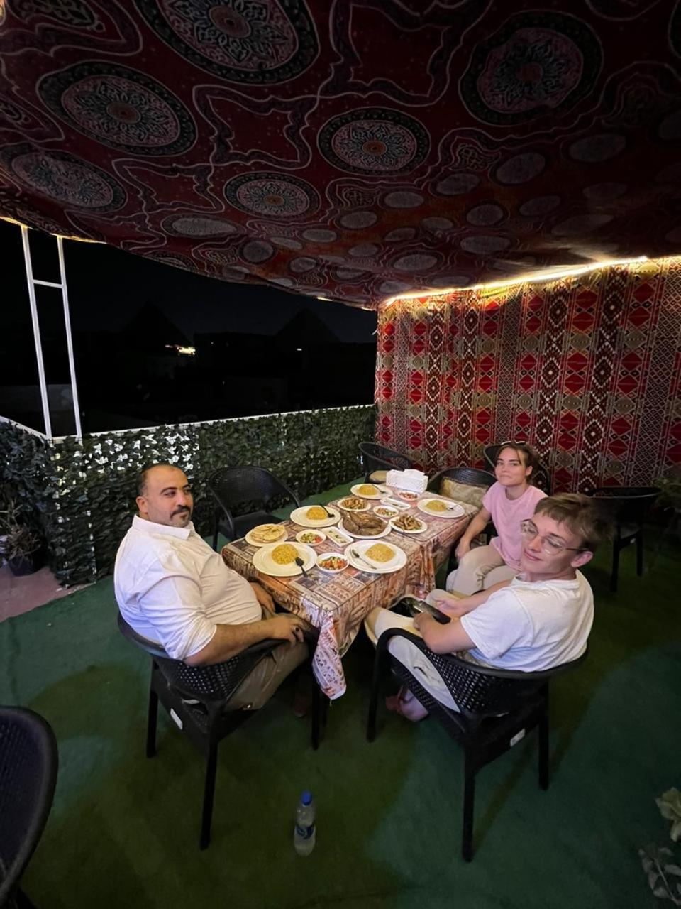 Jana Pyramids View In 3 Bed & Breakfast Kafrat al Jabal ภายนอก รูปภาพ